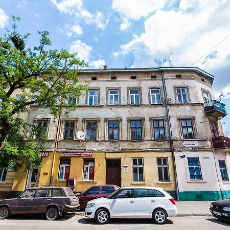 1 Bedroom Apartment Near Elizabeth'S The Cathedral Lviv Extérieur photo