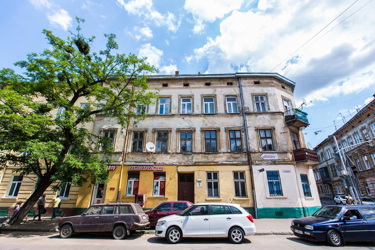1 Bedroom Apartment Near Elizabeth'S The Cathedral Lviv Extérieur photo