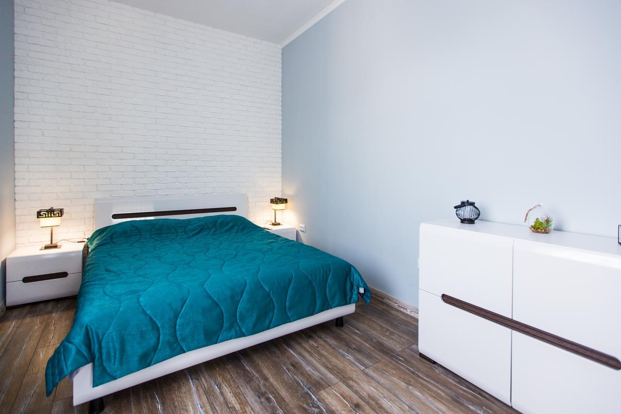 1 Bedroom Apartment Near Elizabeth'S The Cathedral Lviv Extérieur photo