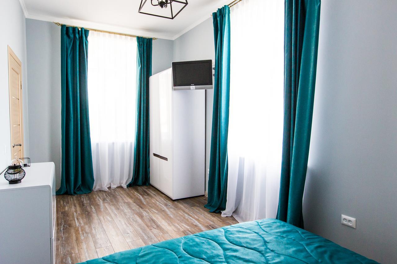 1 Bedroom Apartment Near Elizabeth'S The Cathedral Lviv Extérieur photo