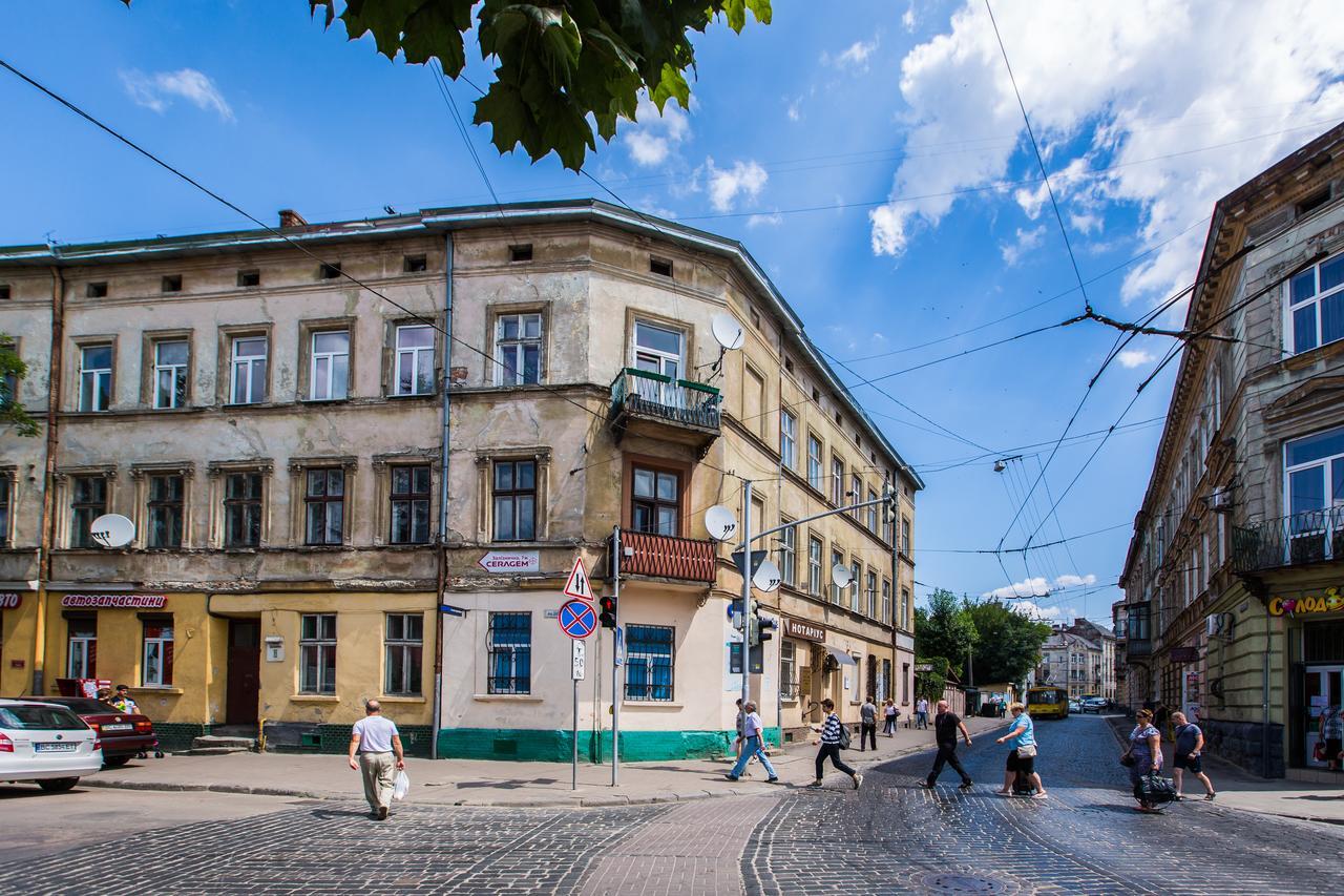 1 Bedroom Apartment Near Elizabeth'S The Cathedral Lviv Extérieur photo