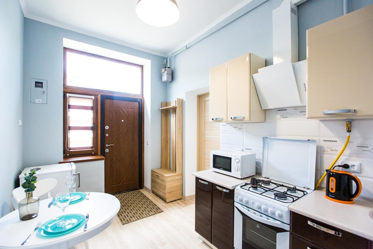 1 Bedroom Apartment Near Elizabeth'S The Cathedral Lviv Extérieur photo